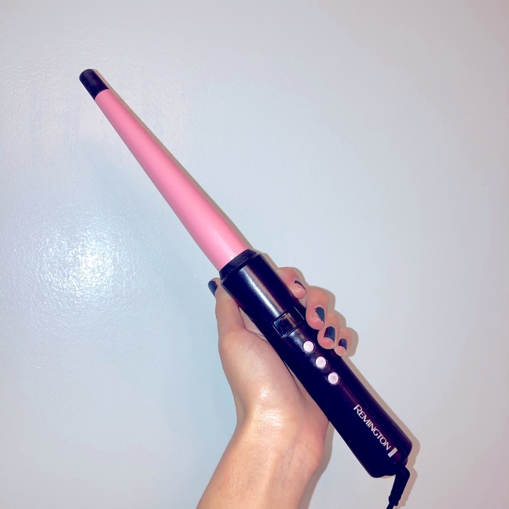 REMINGTON® Pro ½”-1” Pearl Ceramic Conical Curling Wand